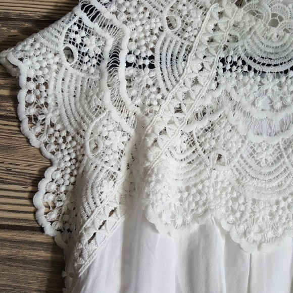 Last 3! White Lace Blouse - Picture 5 of 6